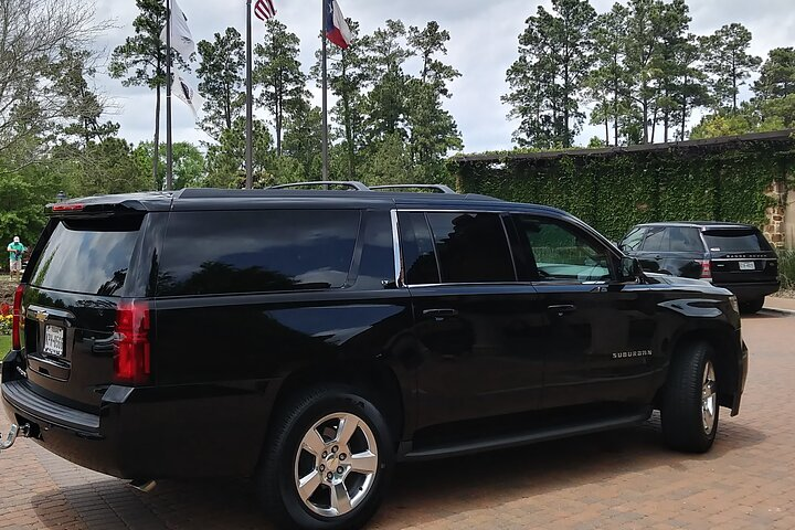 Private SUV Transfer Galveston to Hobby Airport for 6 People - Photo 1 of 7